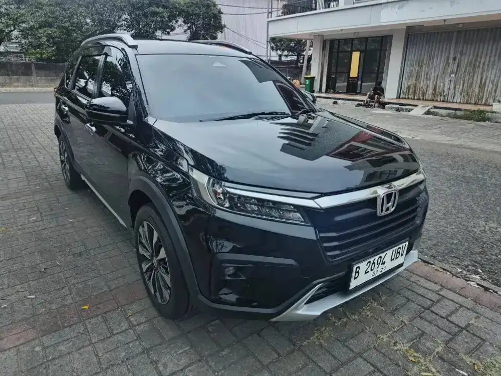 BRV Prestige Sensing AT 2023  Km 19.000  Pajak 07/27  Tangan pertama