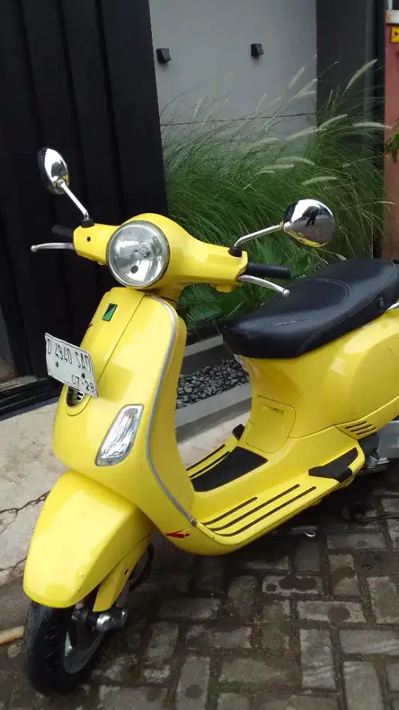 Dijual Vespa LX 2011 Matic