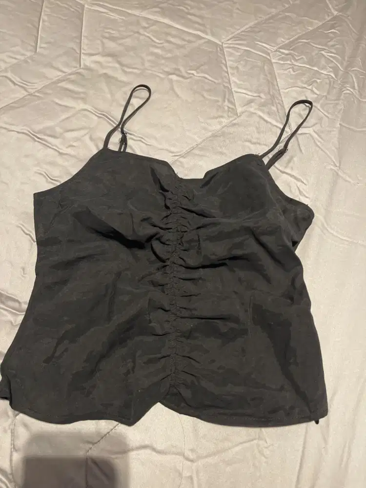 H&M tank top hitam