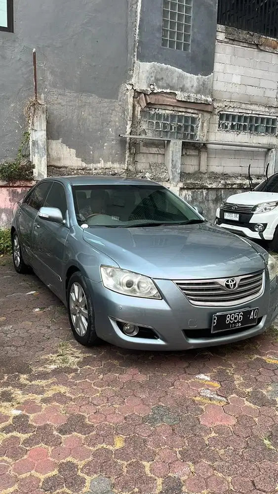 DIJUAL TOYOTA CAMRY V 2.4 AT TAHUN 2006 - SILVER METALIK