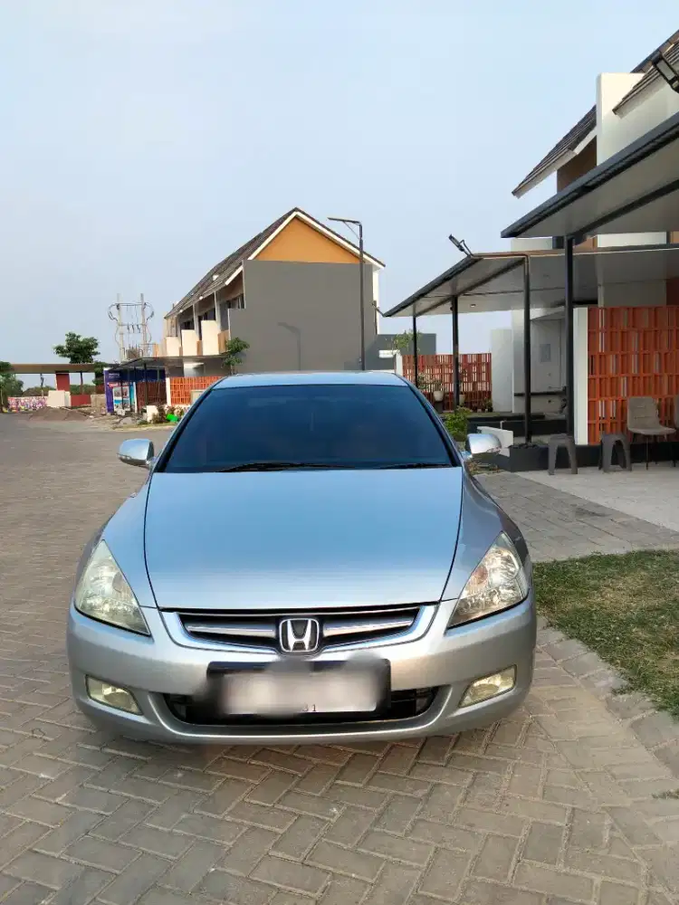 Mobil Pribadi 
Honda Accord cm5 VTI-L 
Full orisinil, terawat