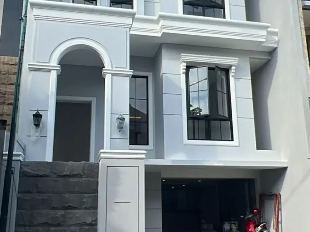 Rumah Graha Family Baru 3 Lantai di Surabaya Barat