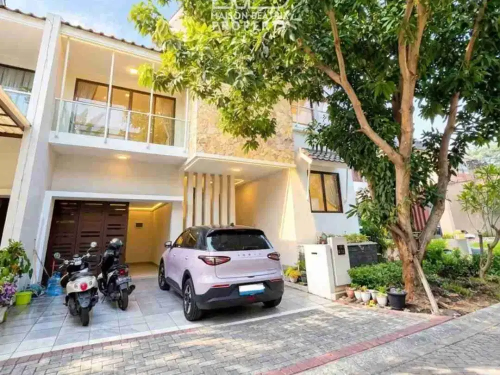 DIJUAL RUMAH HOEK SIAP HUNI DG BERBAGAI FASILITAS DLM KOMPLEKSNYA DI KEBAYORAN VILLAS BINTARO JAYA SEKTOR 7 TANGSEL