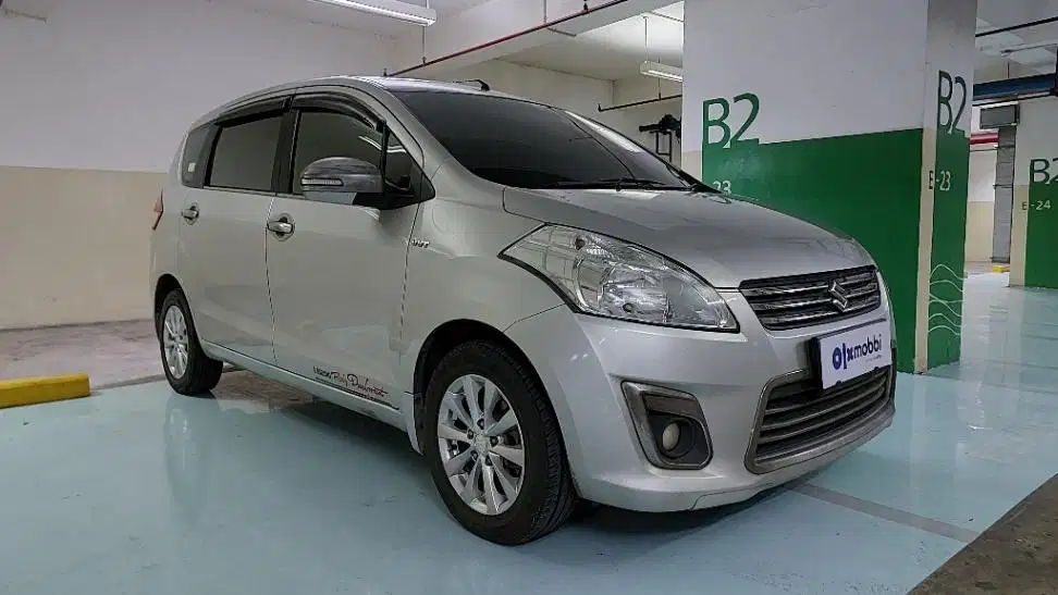 DP MURAH Suzuki Ertiga 1.4 GX Bensin-AT 2013 Abu CFMIB