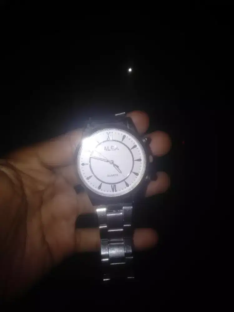 alba setenlis kali ada yang minat