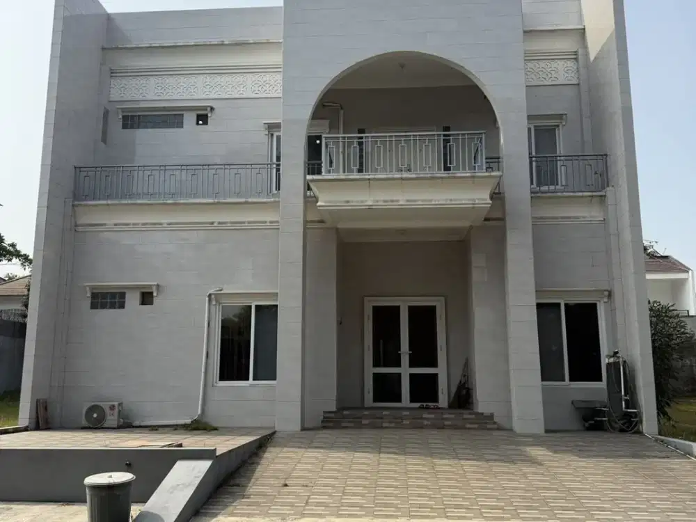 DIJUAL RUMAH BANGUNAN MANDIRI ALAM SUTERA, DEPAN TAMAN