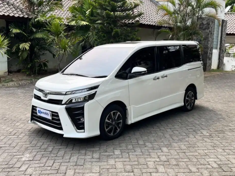 VOXY 2.0 MATIC 2019