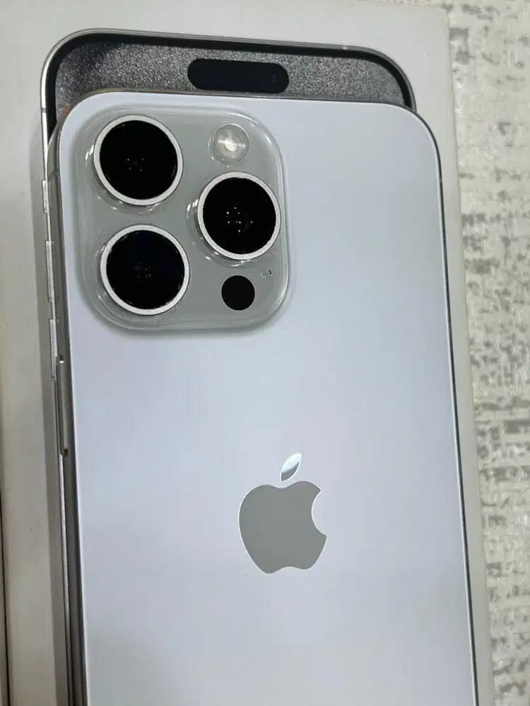 Iphone 15 pro max  1TB ibox Mulus 99.9% like new