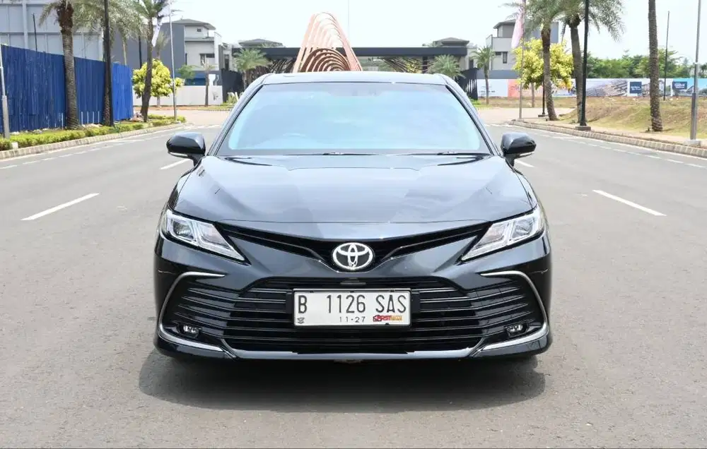 Toyota Camry 2.5 V AT tahun 2022