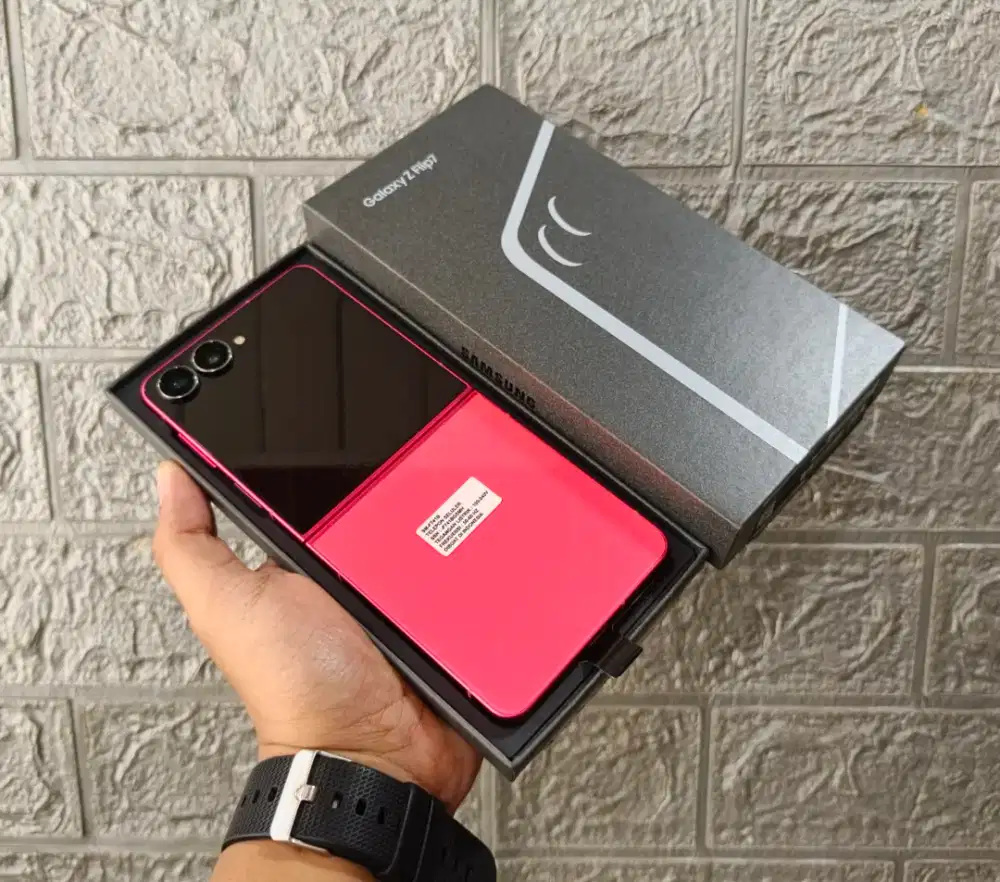 Samsung Z Flip 7 12/256
