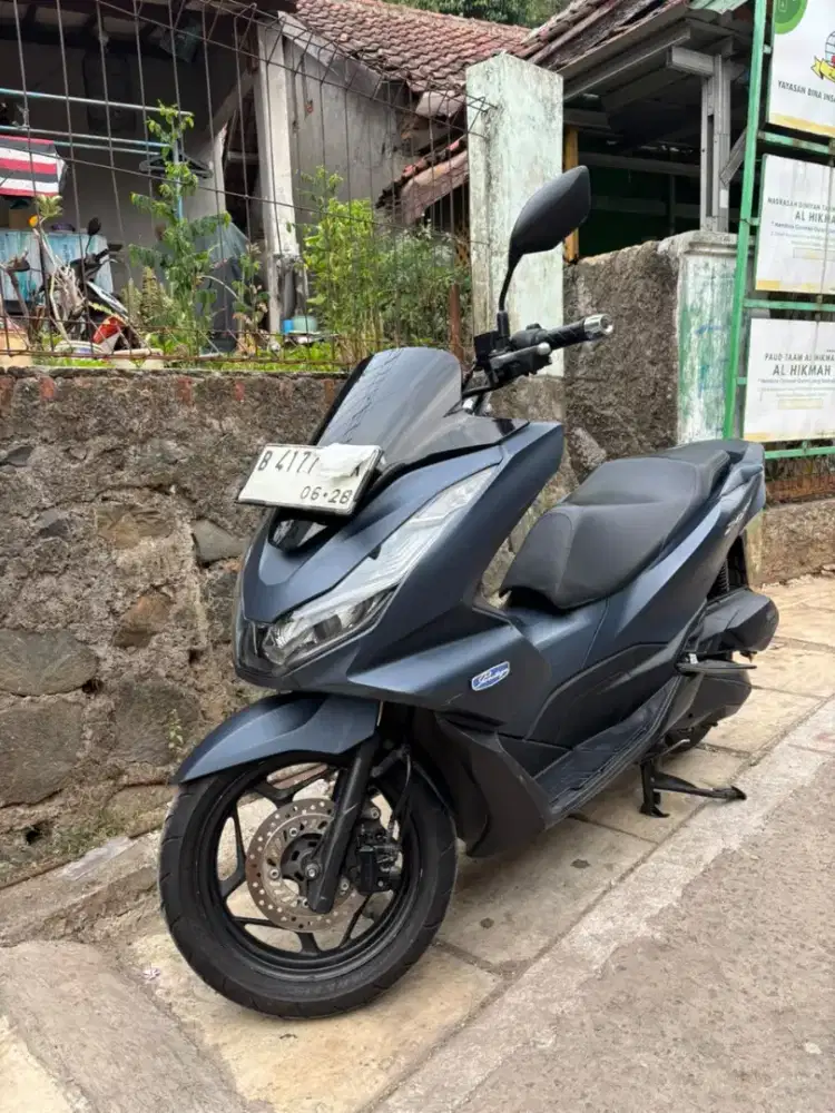 honda pcx tahun 2023