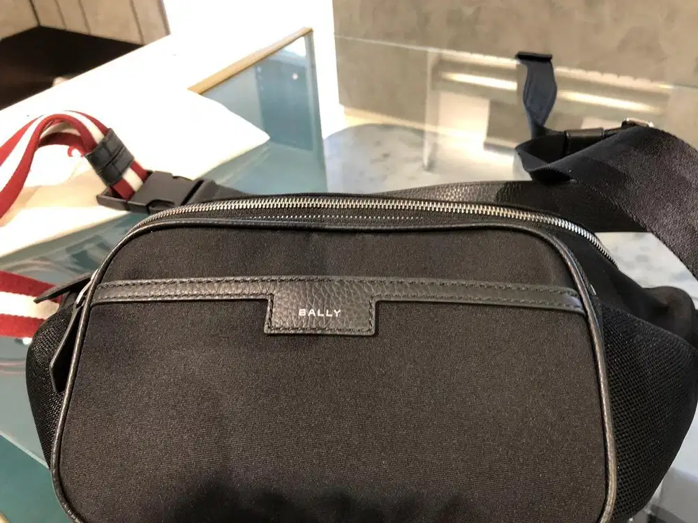 Tas bally beli di swiss sling bag beli 12 juta original asli