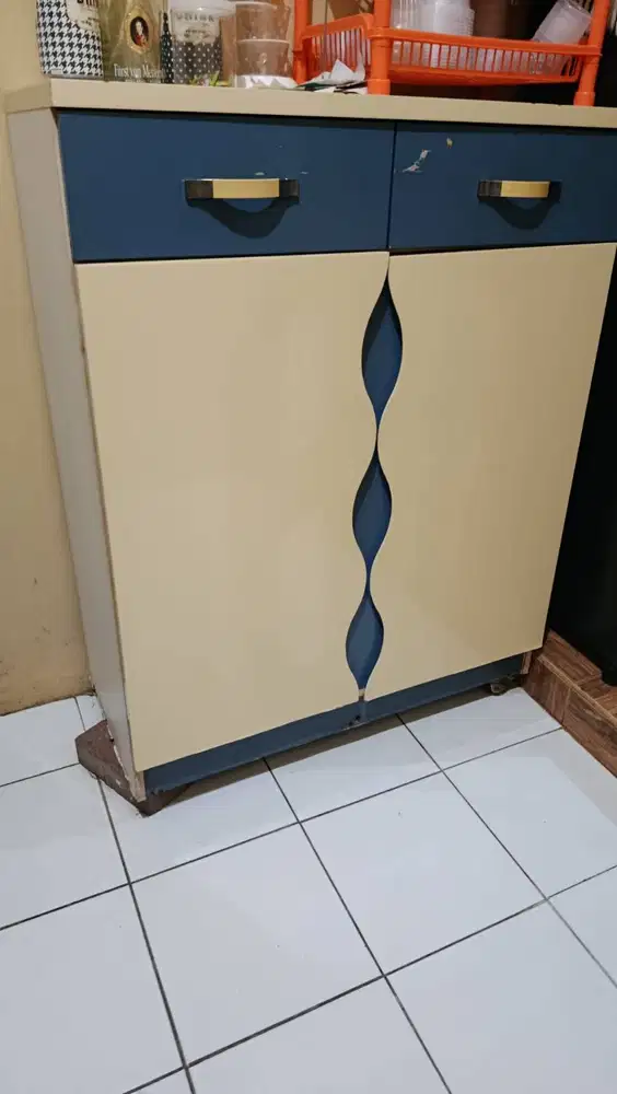 Lemari Rak Sepatu