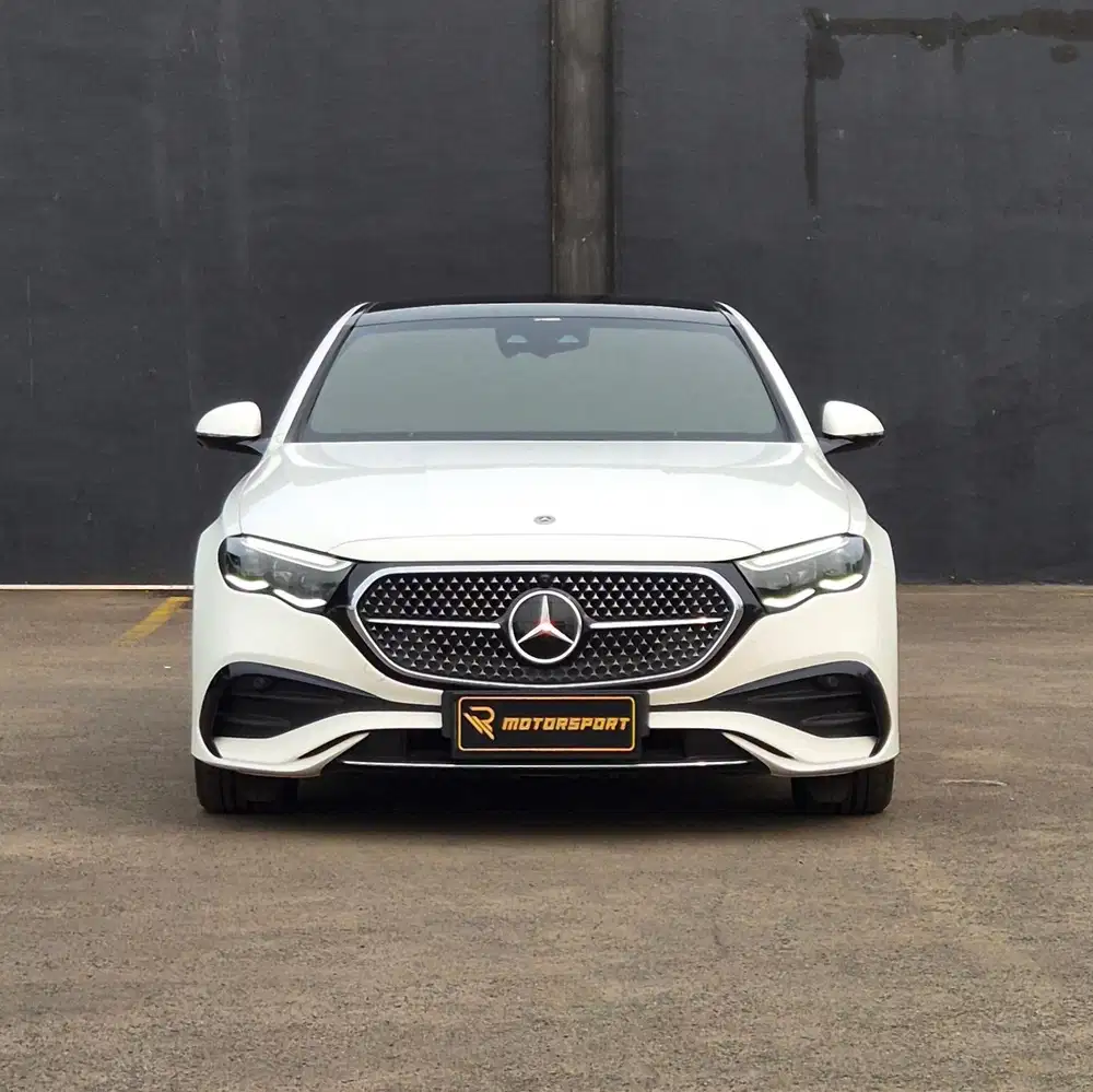 (6rb KM) Mercedes Benz E300 AMG 2024 low km E 300 merci ATPM