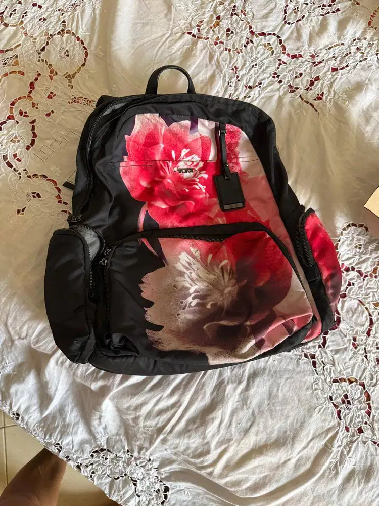 Tumi Tas backpack limited edition. Kondisi seperti baru