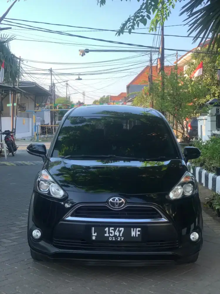 TOYOTA SIENTA V 1.5cc Metic TH 2016