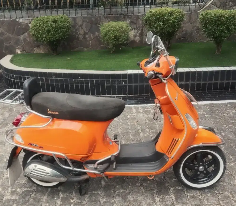 Dijual Vespa 150IE AT