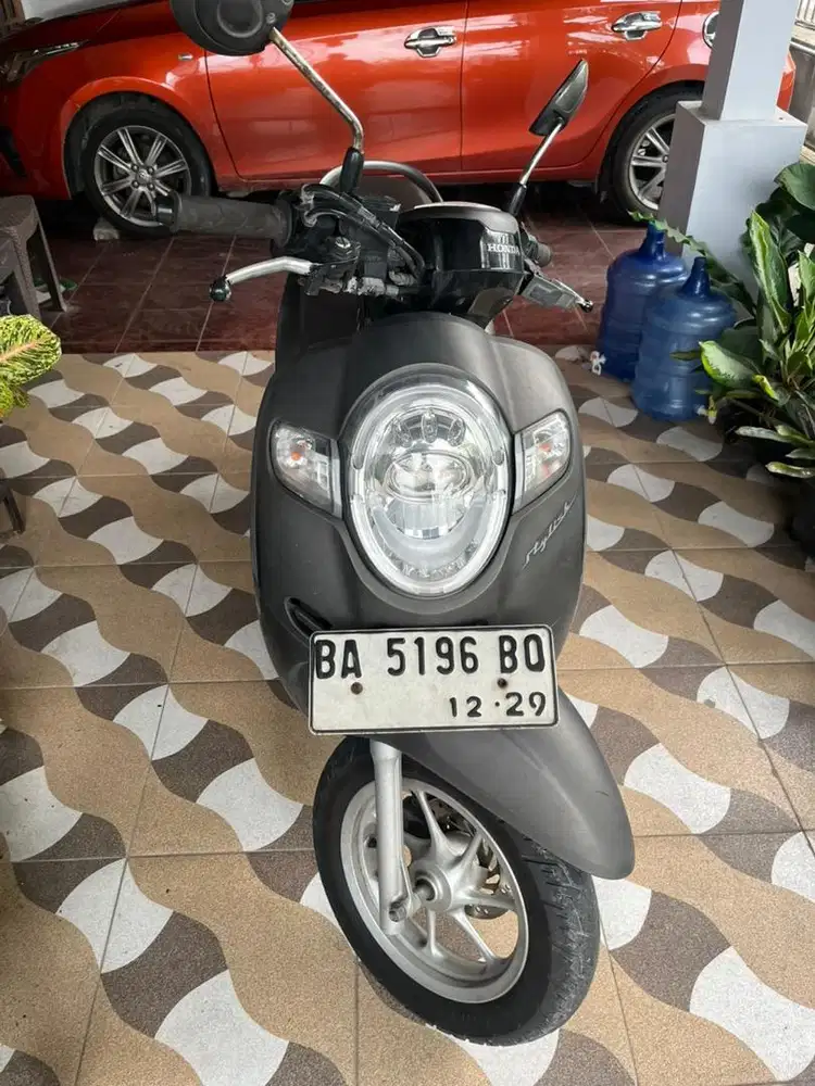 Dijual motor scoopy tahun 2019
