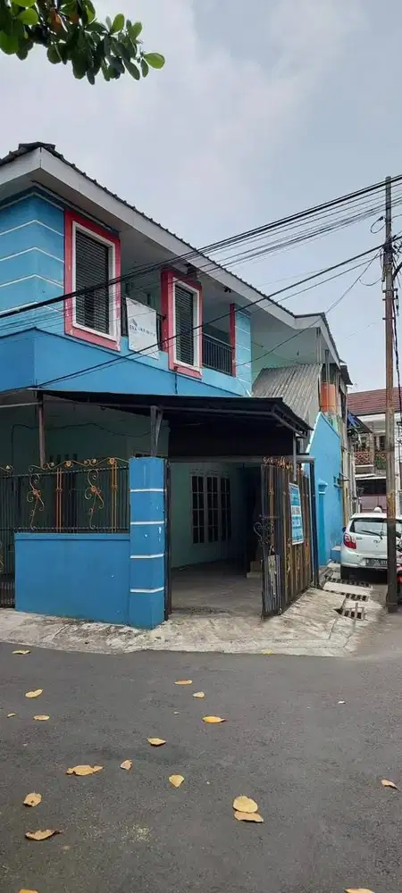Disewakan Rumah 2 Lantai di Tomang Jakarta Barat