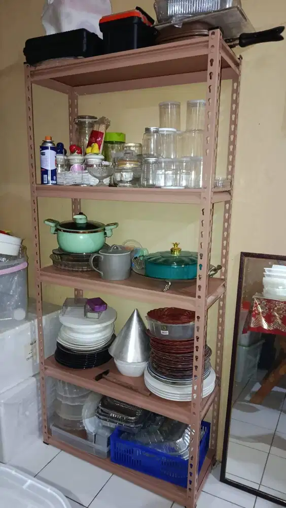 Lemari Rak besi kondisi bagus