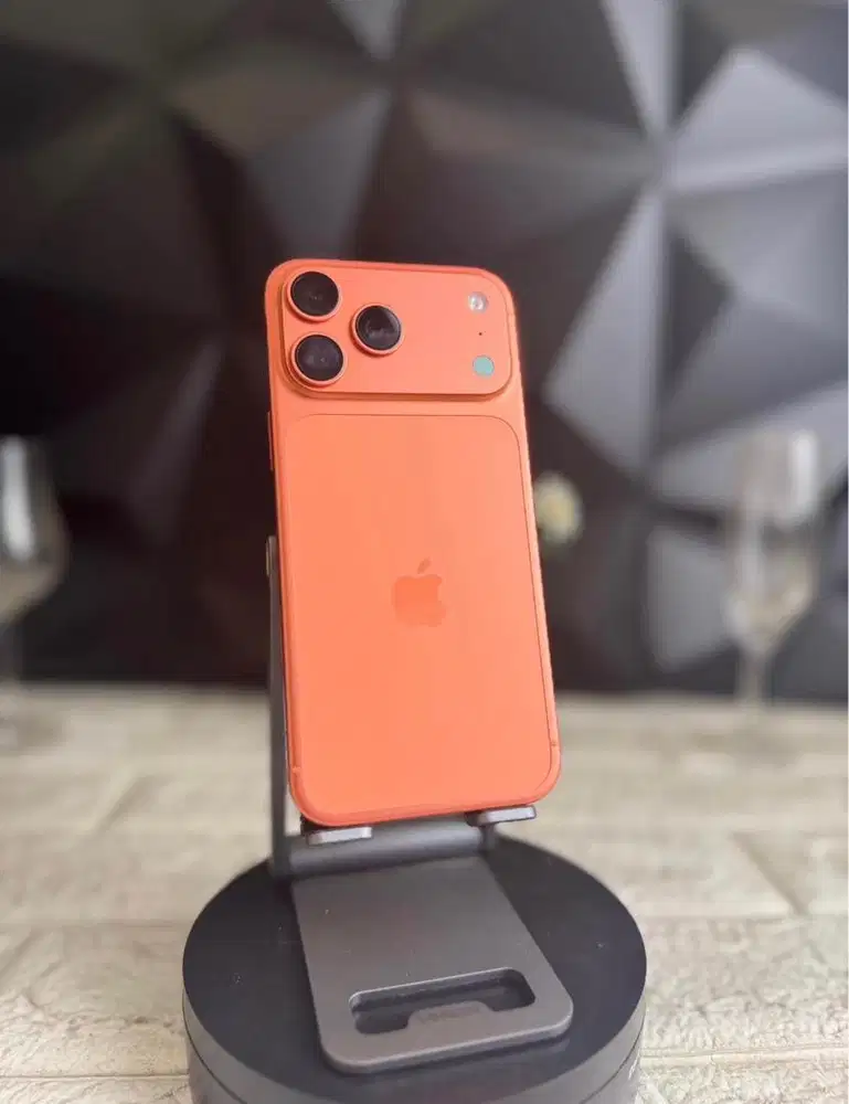 iPhone 17 Pro Max 256GB Garansi ON iBox Desember 2026