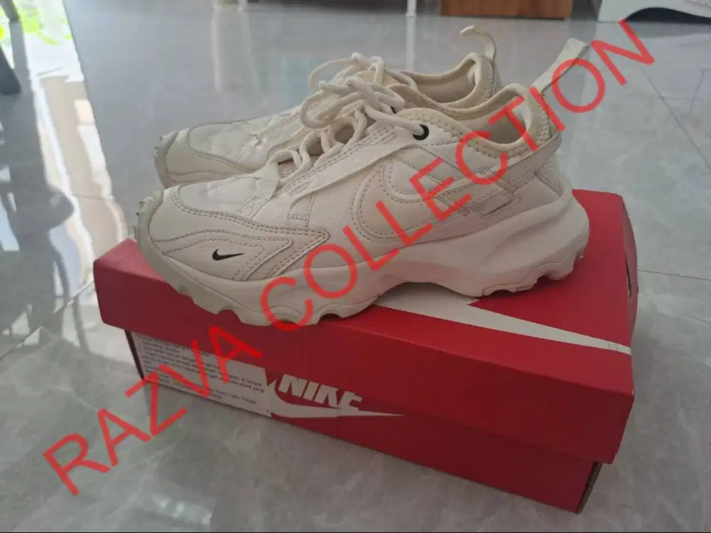 Jual sepatu wanita preloved merk Nike TC 7900 Women’s