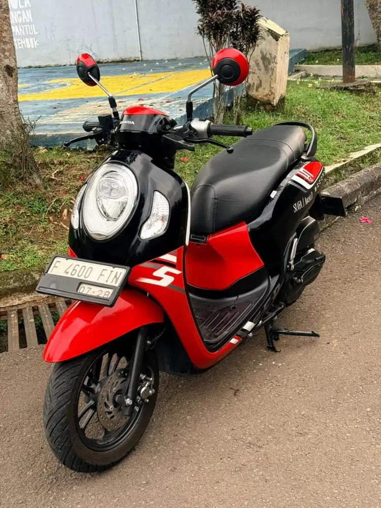 Honda Scoopy Sporty CBS ISS Thn 2023 Mulus 99%
