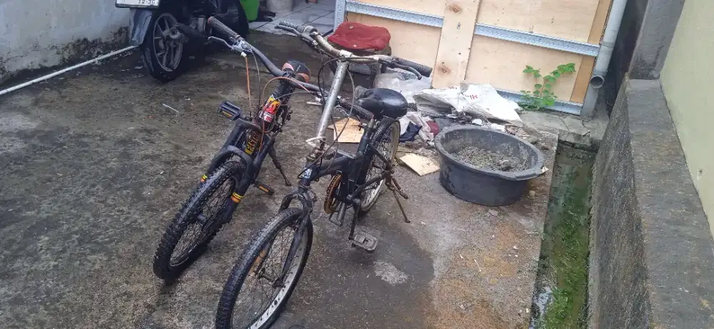 Sepeda lipat dan sepeda gunung anak