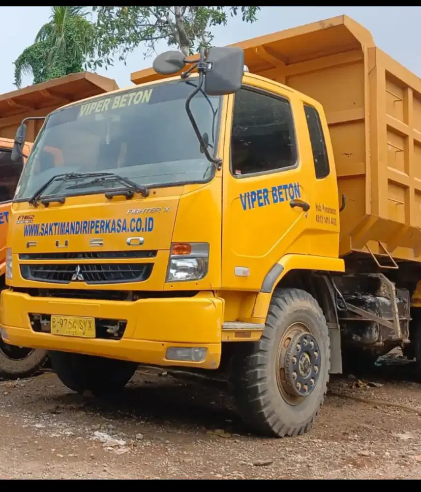 Dumptruck Mitsubishi Fuso Tayo
