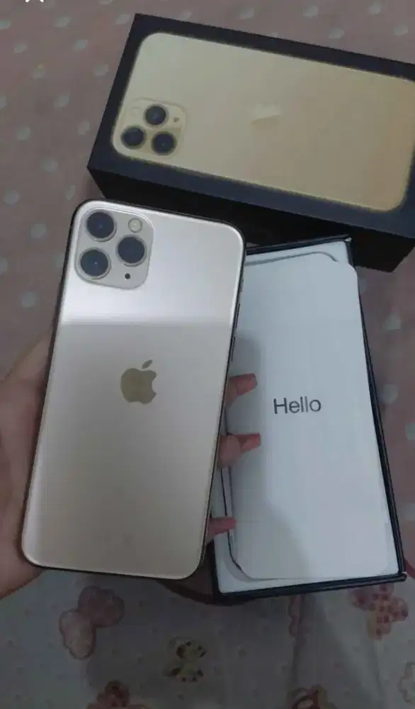 Iphone 11 pro gold
