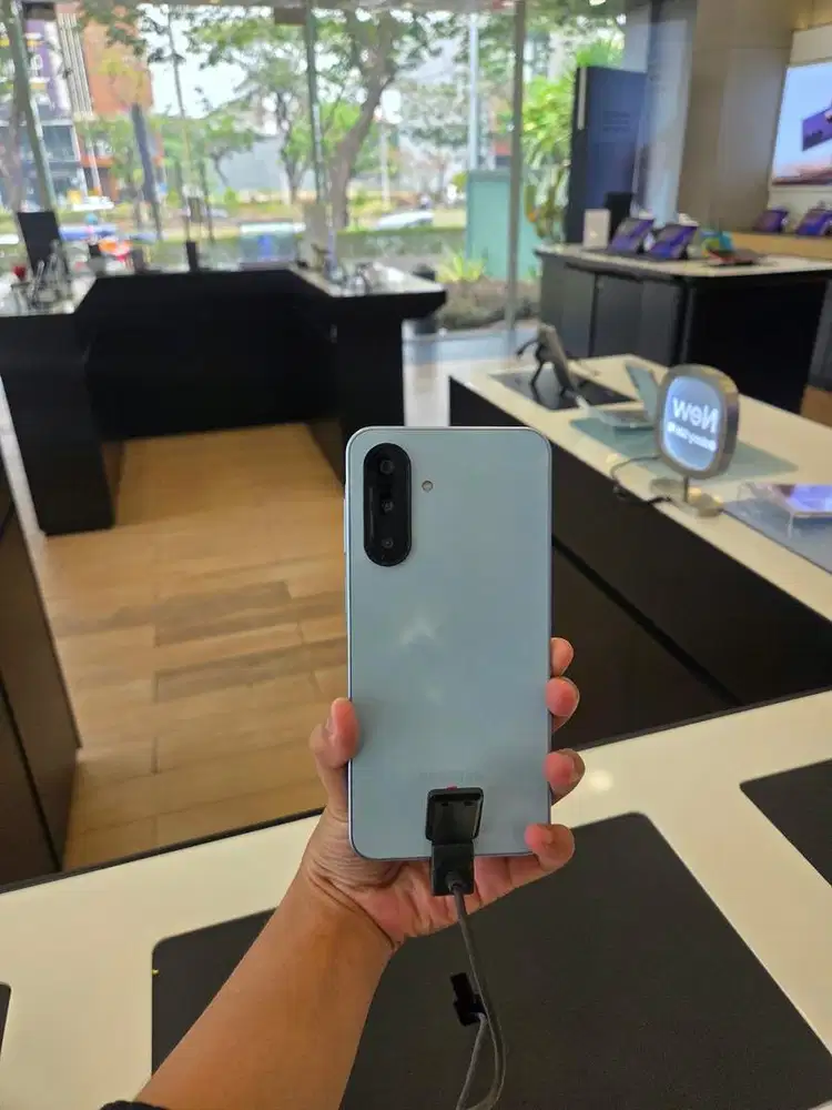 SAMSUNG GALAXY A17