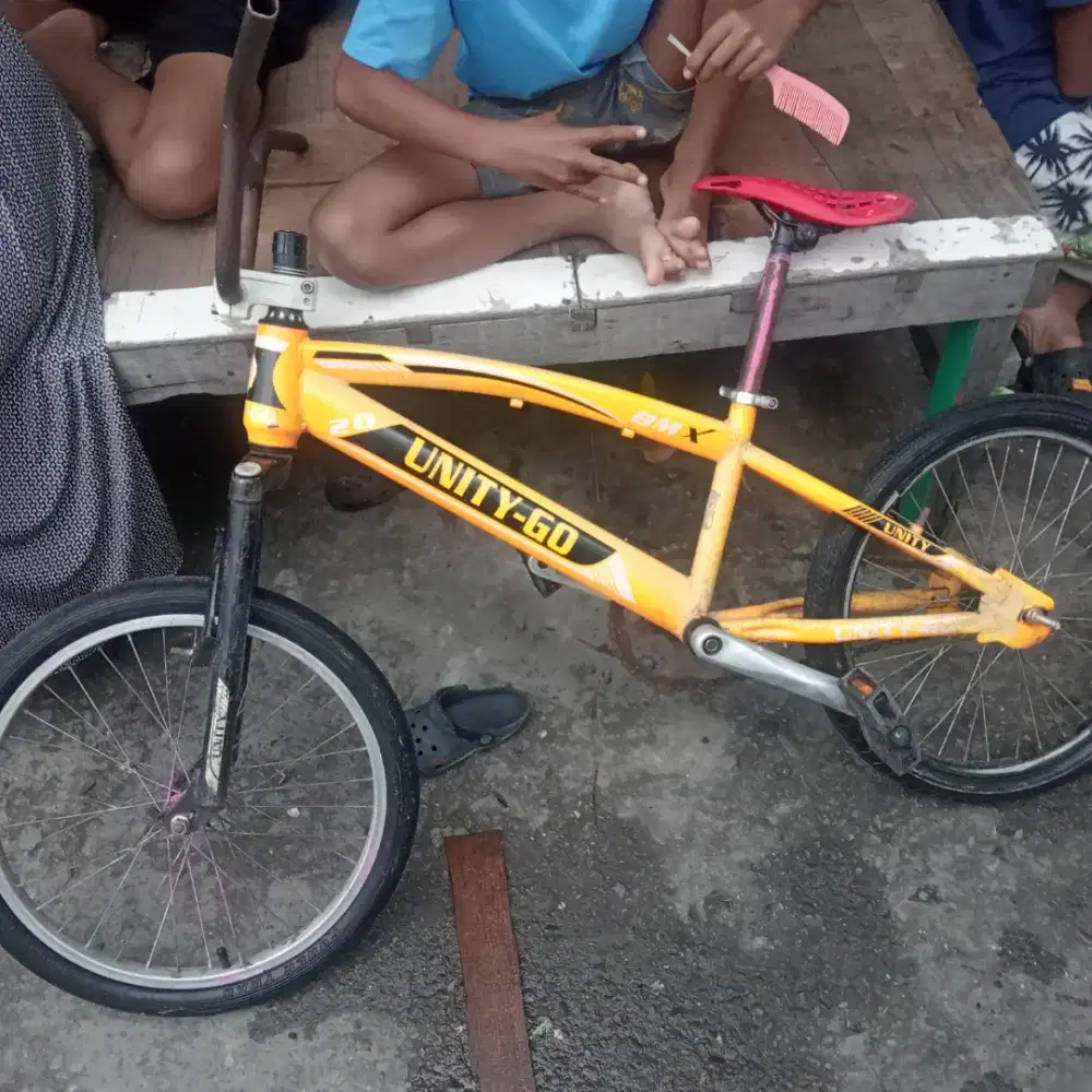 Sepeda BMX bekas (tanpa lingkar dan ban)