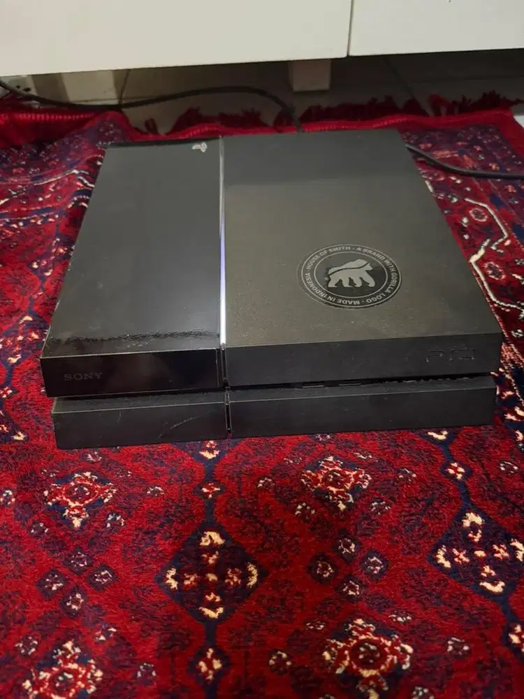 PS 4 fat 500GB + 1 stik + 2 game disc