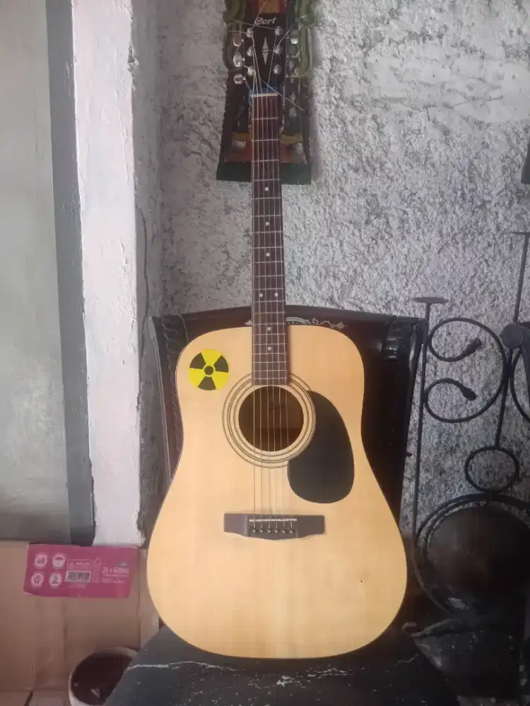 Gitar akustik Cort AD810 original