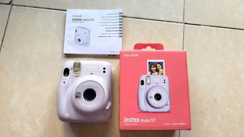 Dijual kamera instax mini 11