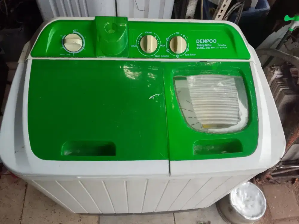 Dijual mesin cuci merek dempo 9 kilo kondisi normal tinggal pake