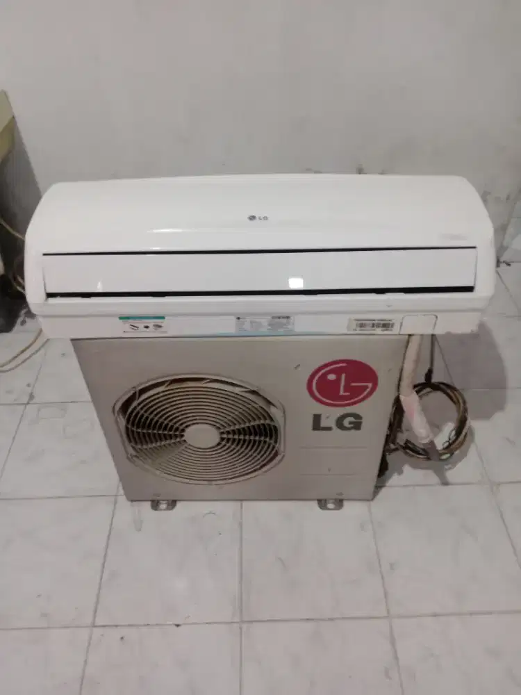 Dijual AC seken 1/2 pk merek LG siap pasang dan bergaransi