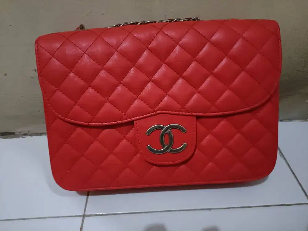 dijual aja tas serba 35k masih mulus bekas pemakaian pribadi yaa