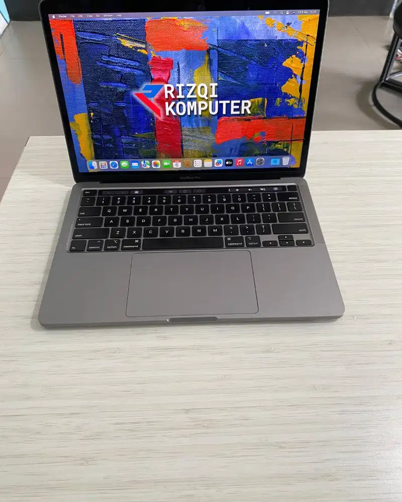 MacBook Pro i5 2020 Touchbar Intel Core i5 RAM 16GB SSD 256GB