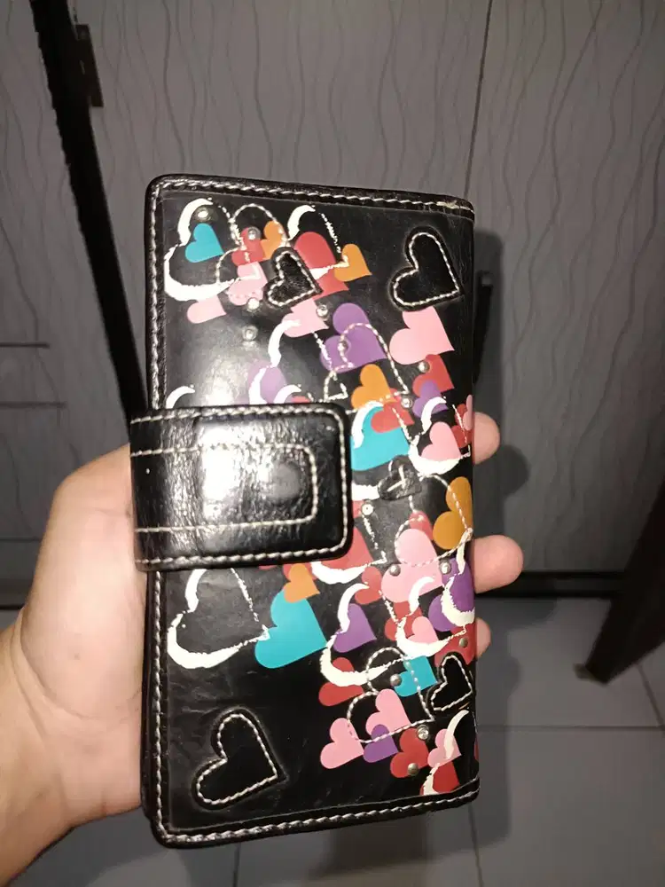 dompet wanita merk fossil ori yaa