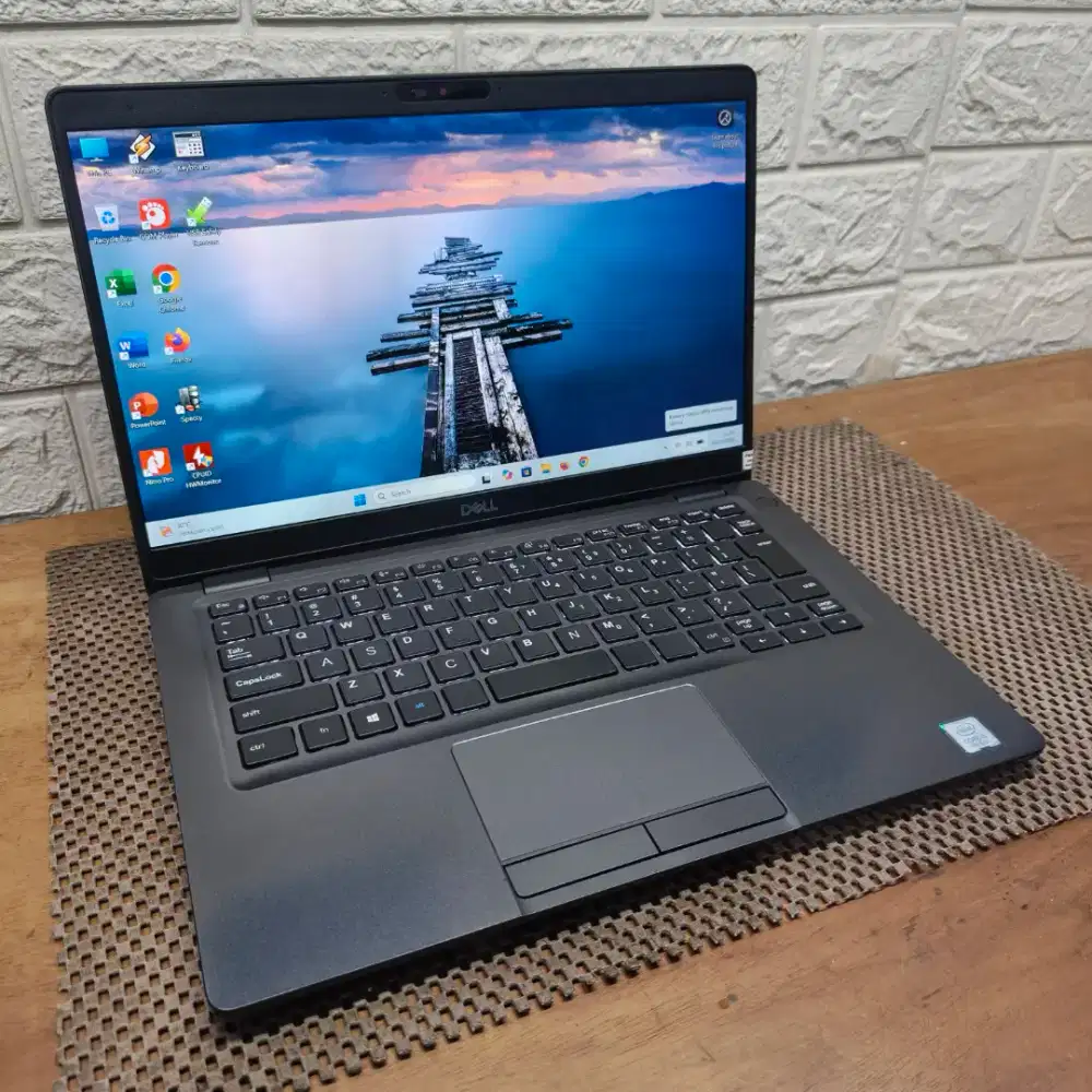 Dell Latitude 5300 intel Core i5 Gen-8 (8/256gb) 13,3 inch FHD MULUSS