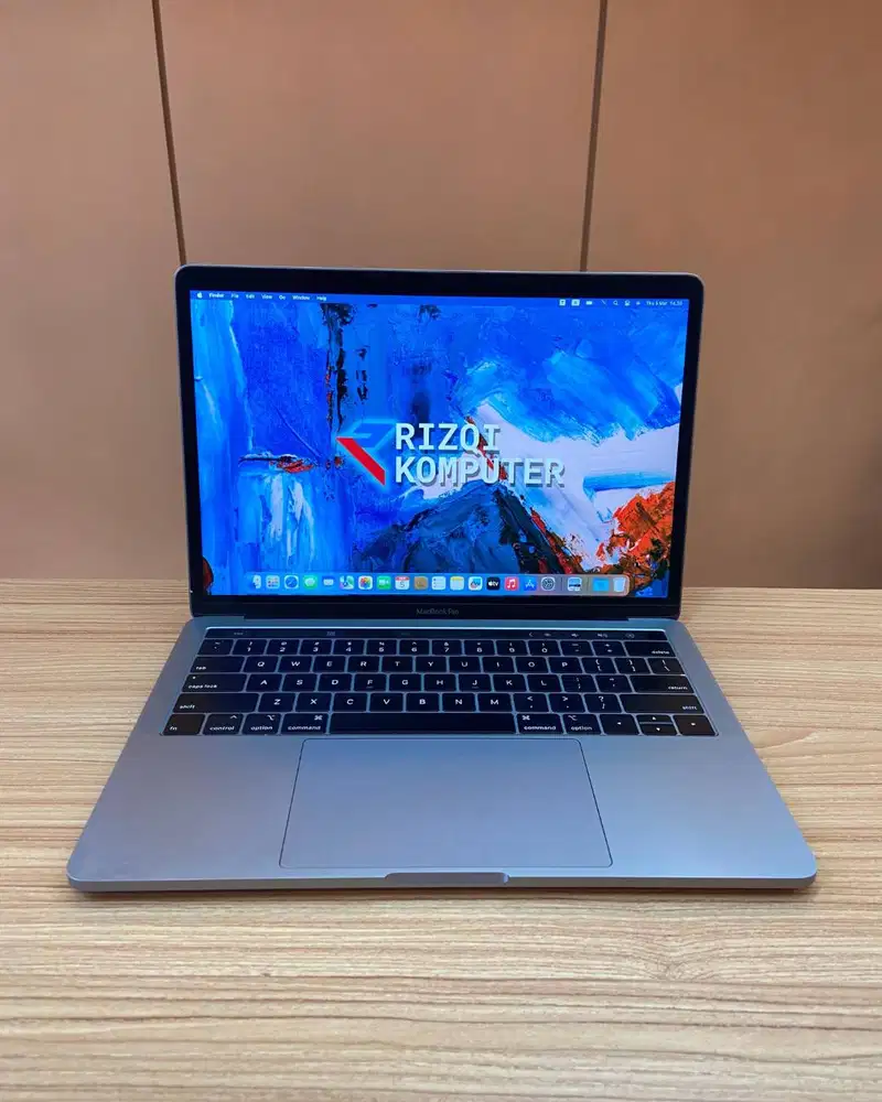 Macbook Pro i7 2019 Touchbar Intel Core i7 RAM 16GB SSD 512GB