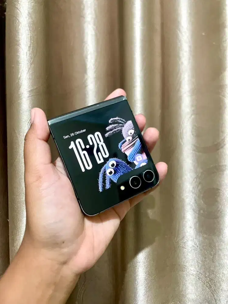 samsung z flip 5 512gb sein ( hp only )
