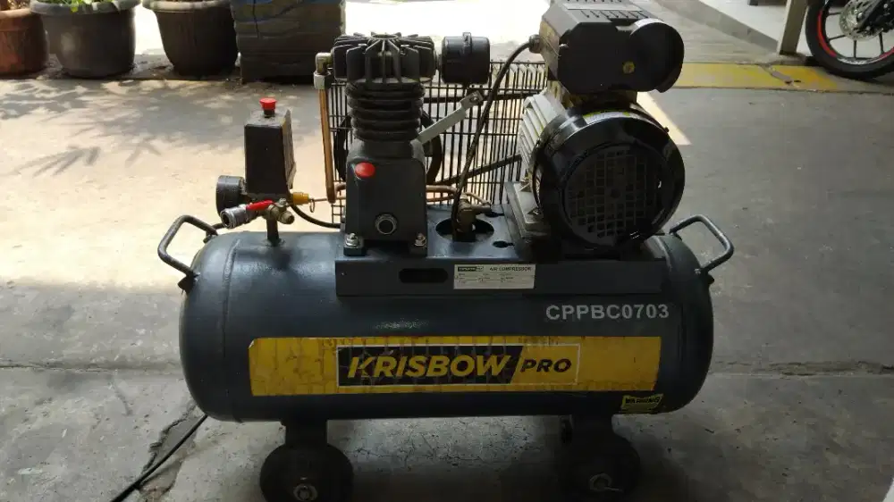 Dijual kompresor merk krisbow 3/4 pk , hidup normal lancar , original