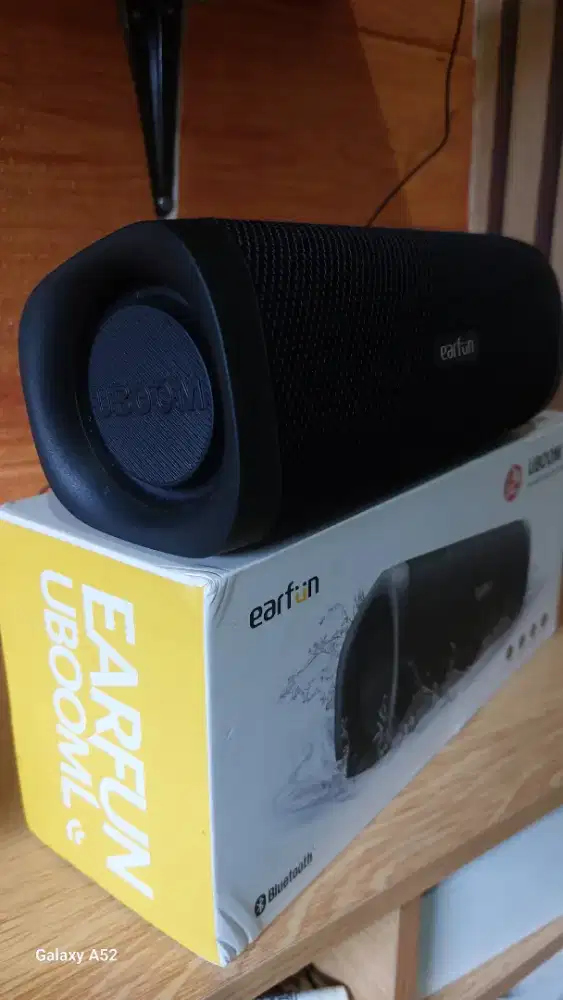 Earfun uBoom L Bluetooth speaker