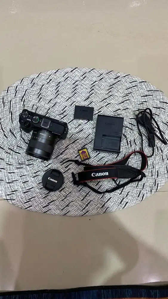 Canon Eos M3 Lensa Kit 18-55mm IS STM