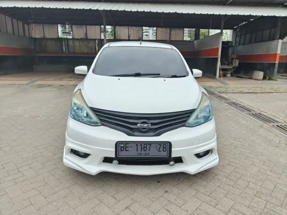 Grand livina facelift tgn pertama mulus