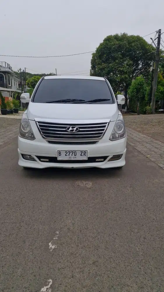 2014 HYUNDAI H-1 2.5 ROYALE DIESEL
