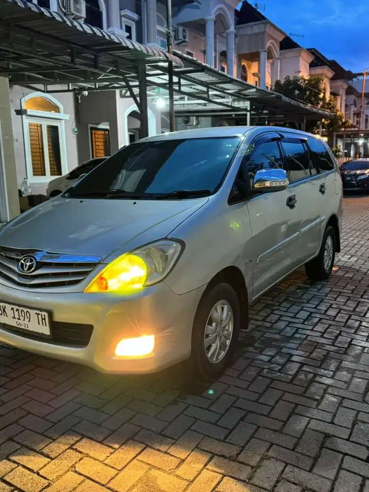 Toyota Kijang Innova 2010 Diesel