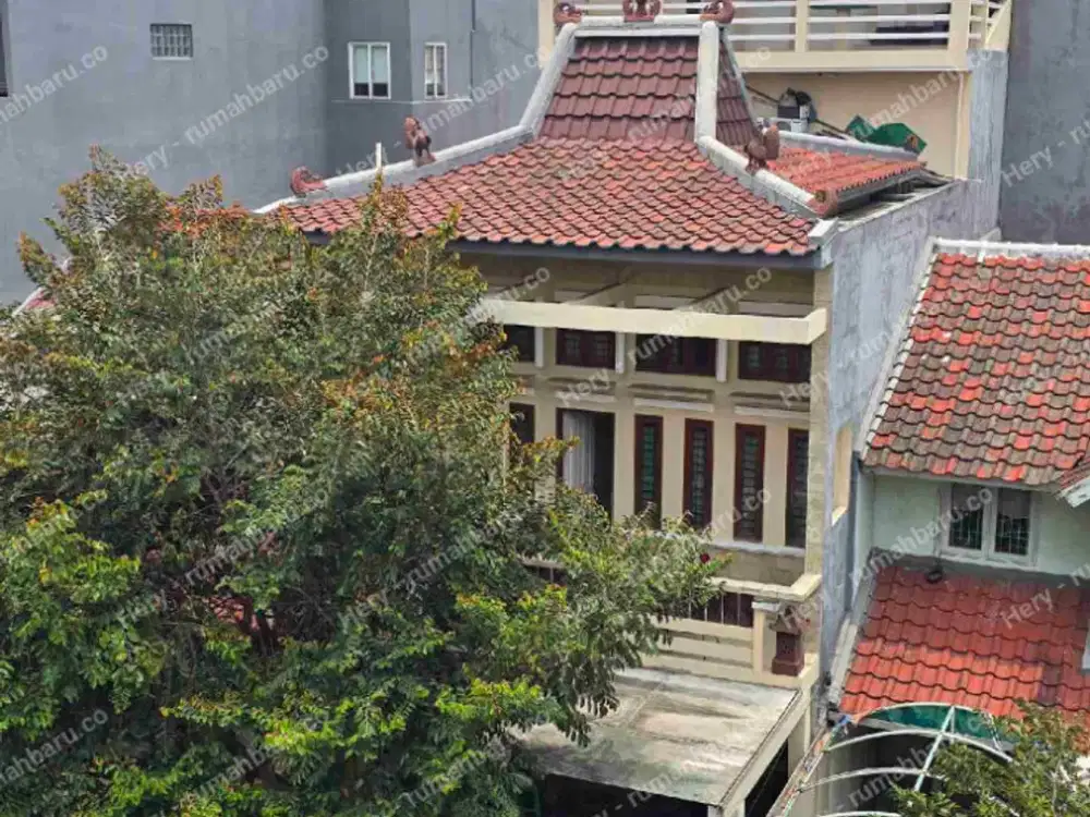 Dijual Rumah 21/4 lantai + Rooftop